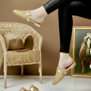 woven pointed-toe flat shoe