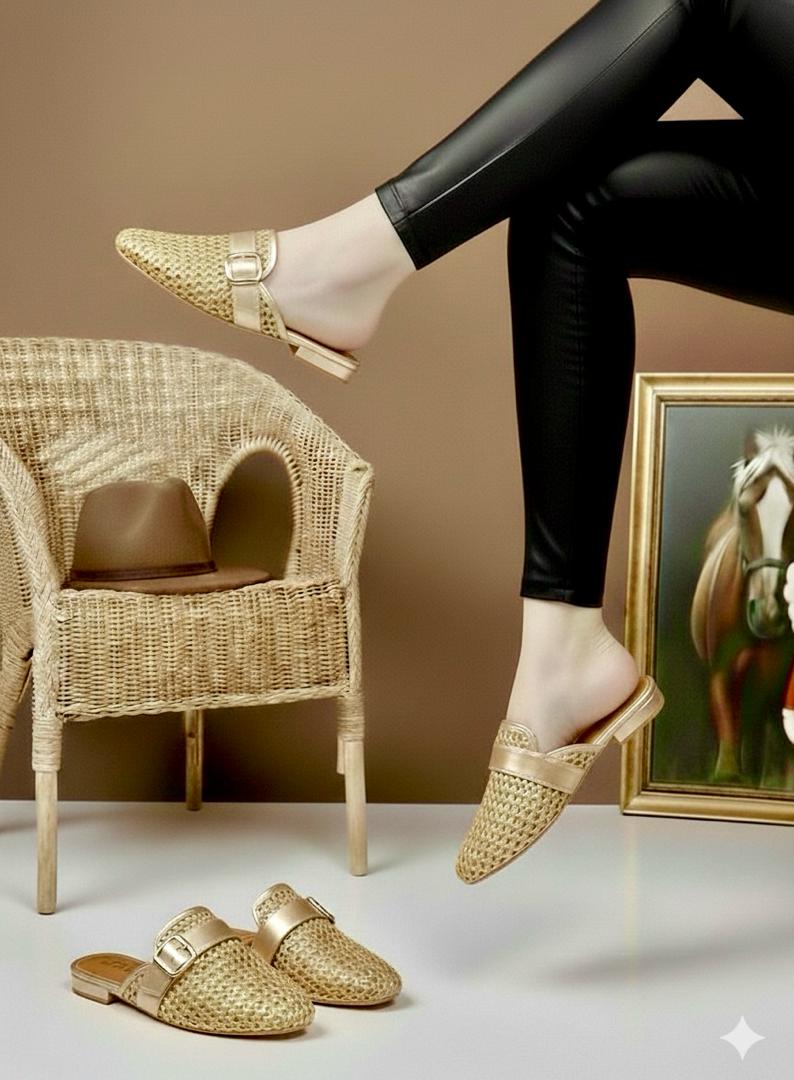 woven pointed-toe flat shoe