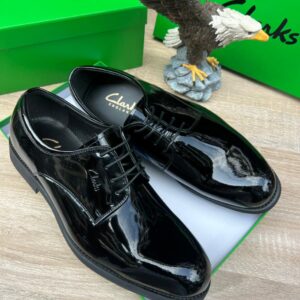 Clarks Patent Plain-Toe Derby / Oxford