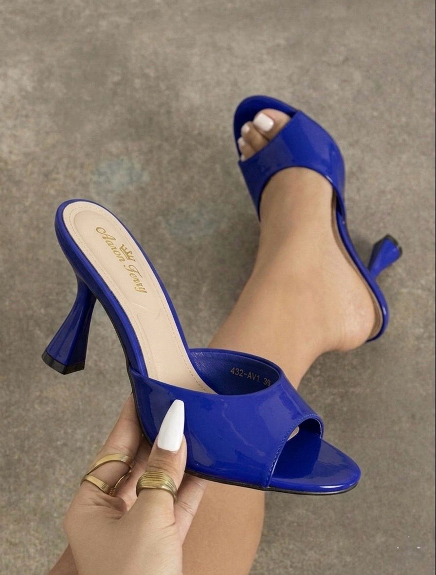 Open-toe, single-band heeled mule - Image 8