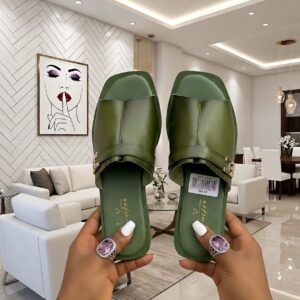 IVY Jennifer Flat Leather Buckle Slide